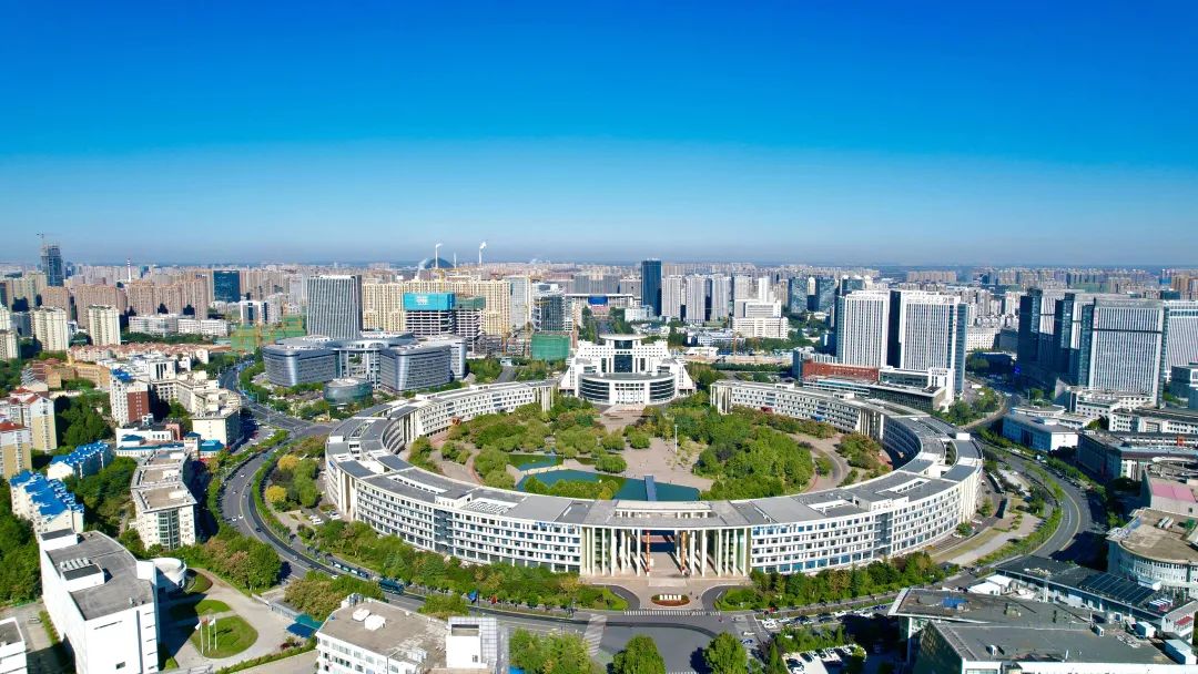 2025年規(guī)上工業(yè)營收目標突破萬億！濟南印發(fā)《推進新型工業(yè)化加快建設工業(yè)強市三年行動計劃》